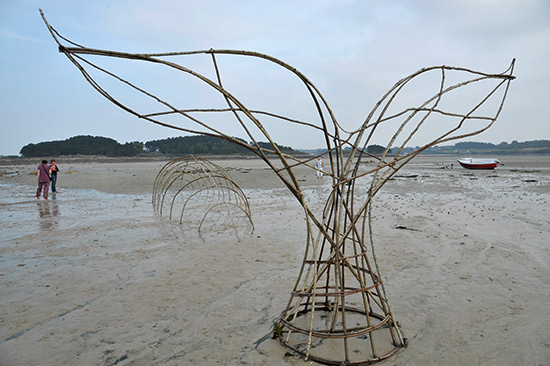 cache cache à l'au, sculpture de Pascale Planche